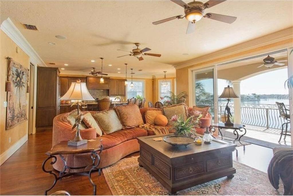 Large Mediterranean Oasis - Water Views & Pool Clearwater Beach Esterno foto